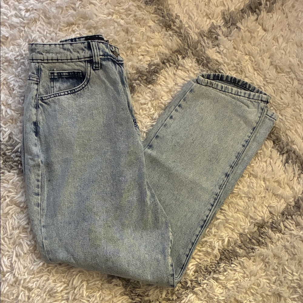 PrettyLittleThing Light Blue Straight Leg Jeans